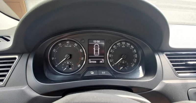 Skoda RAPID cena 26500 przebieg: 181500, rok produkcji 2013 z Andrychów małe 277